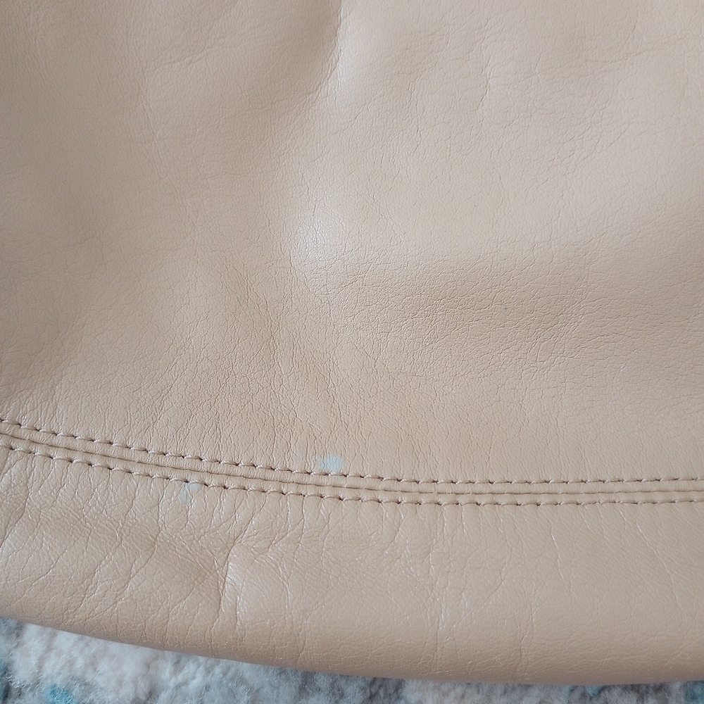 Ann Taylor leather purse. - Picture 4 of 4